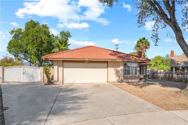 105 S Lamarr, Rialto, CA 92376