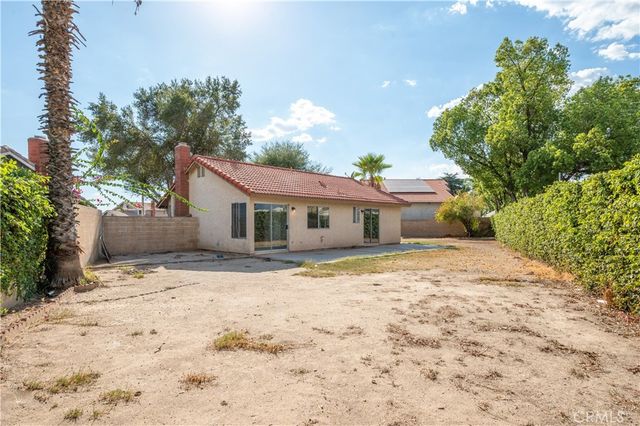 105 S Lamarr, Rialto, CA 92376