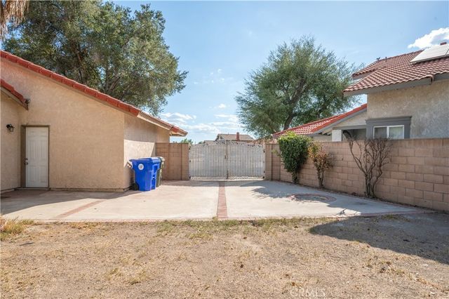 105 S Lamarr, Rialto, CA 92376