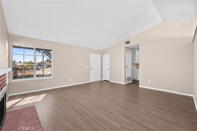 105 S Lamarr, Rialto, CA 92376