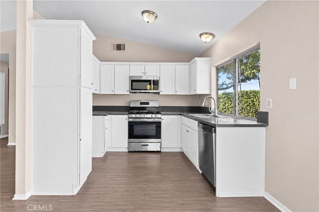 105 S Lamarr, Rialto, CA 92376