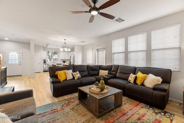 3726 E KRISTAL Way, Phoenix, AZ 85050