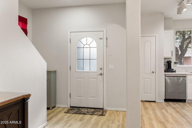 3726 E KRISTAL Way, Phoenix, AZ 85050