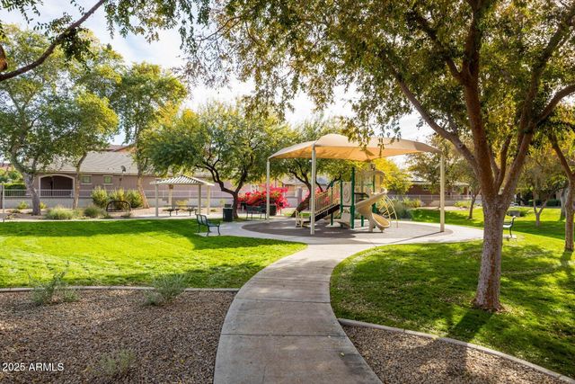 3726 E KRISTAL Way, Phoenix, AZ 85050