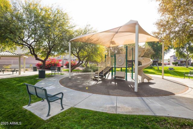 3726 E KRISTAL Way, Phoenix, AZ 85050