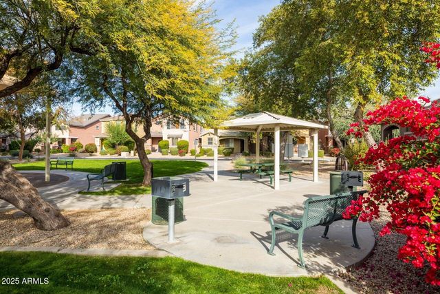 3726 E KRISTAL Way, Phoenix, AZ 85050