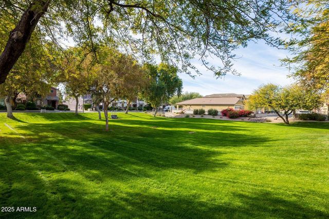 3726 E KRISTAL Way, Phoenix, AZ 85050