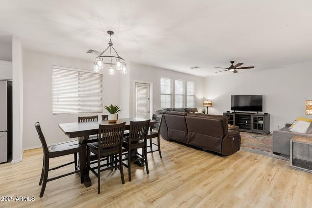 3726 E KRISTAL Way, Phoenix, AZ 85050