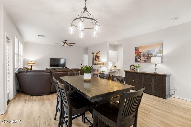 3726 E KRISTAL Way, Phoenix, AZ 85050