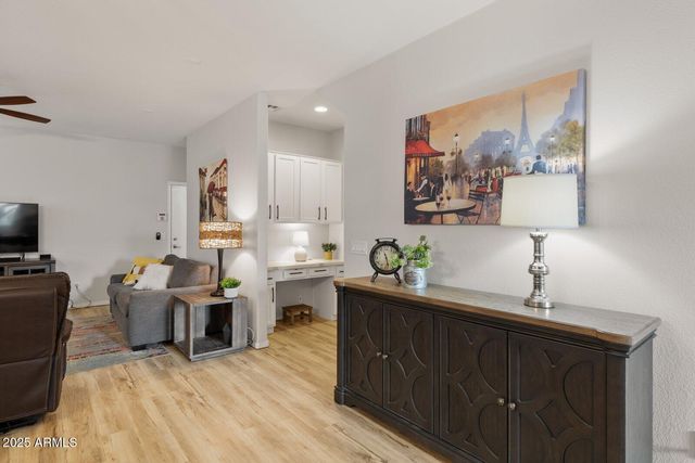 3726 E KRISTAL Way, Phoenix, AZ 85050