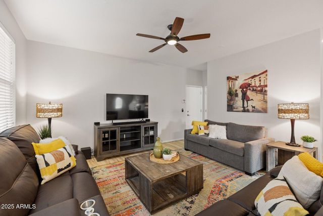 3726 E KRISTAL Way, Phoenix, AZ 85050