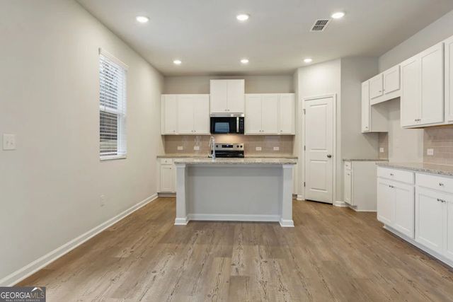5104 Union Heights Way, Flowery Branch, GA 30542