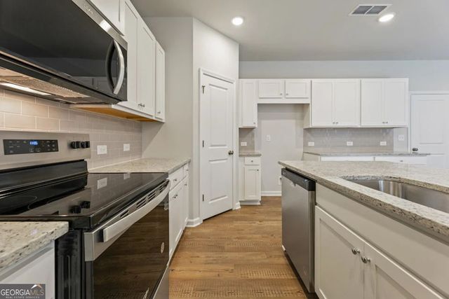5104 Union Heights Way, Flowery Branch, GA 30542