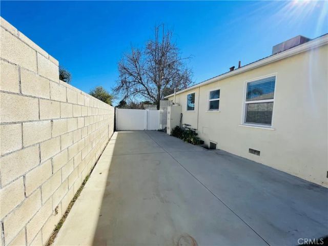 8465 Quartz Avenue, Winnetka, CA 91306