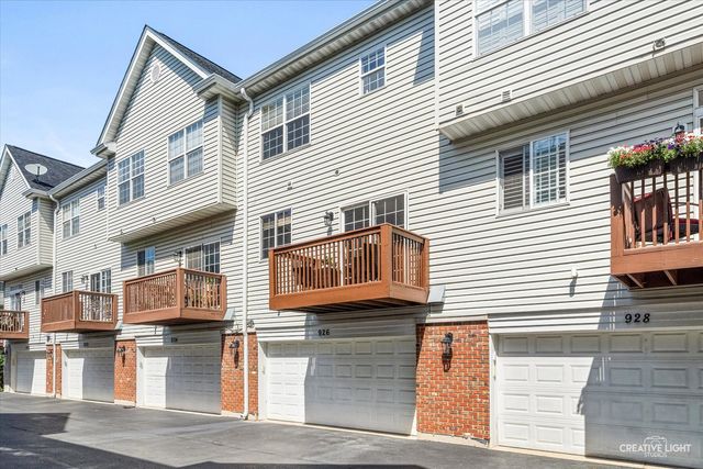 926 Shandrew Drive 926, Naperville, IL 60540