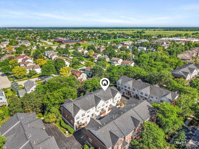 926 Shandrew Drive 926, Naperville, IL 60540