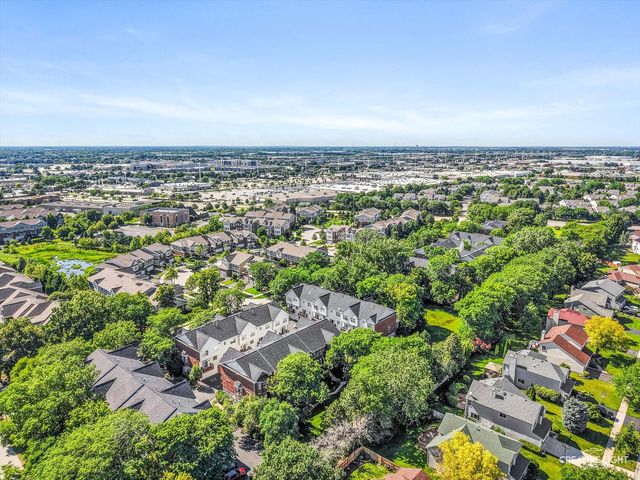926 Shandrew Drive 926, Naperville, IL 60540