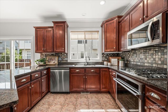 926 Shandrew Drive 926, Naperville, IL 60540
