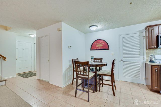 150 Prestwick Way, Edison, NJ 08820