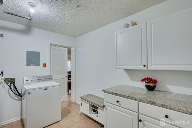 150 Prestwick Way, Edison, NJ 08820