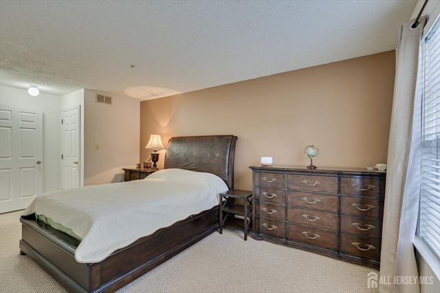 150 Prestwick Way, Edison, NJ 08820