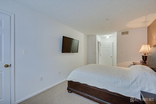 150 Prestwick Way, Edison, NJ 08820