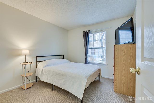 150 Prestwick Way, Edison, NJ 08820