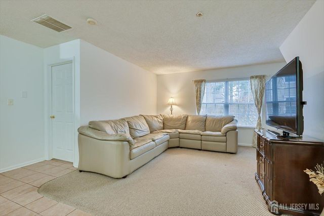 150 Prestwick Way, Edison, NJ 08820