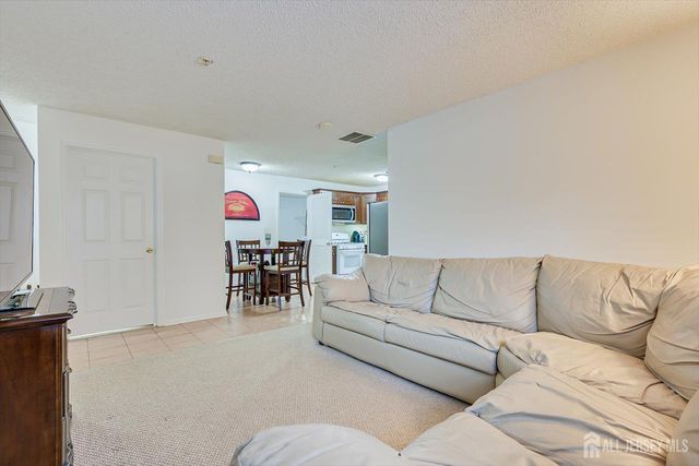 150 Prestwick Way, Edison, NJ 08820