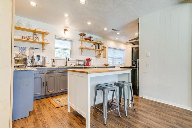 2212 Ridge Lane, Grapevine, TX 76051