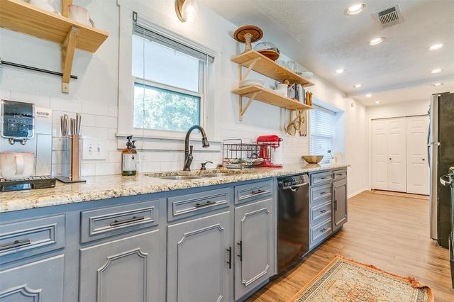 2212 Ridge Lane, Grapevine, TX 76051