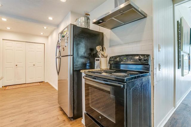 2212 Ridge Lane, Grapevine, TX 76051