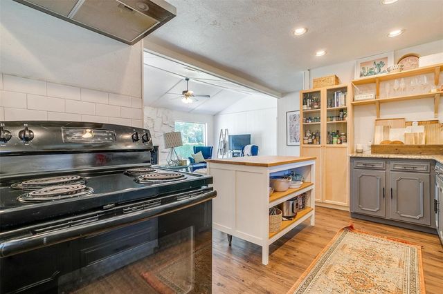 2212 Ridge Lane, Grapevine, TX 76051