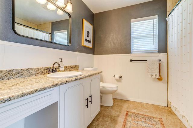 2212 Ridge Lane, Grapevine, TX 76051