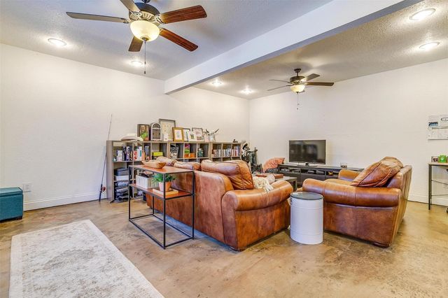 2212 Ridge Lane, Grapevine, TX 76051