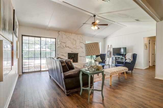 2212 Ridge Lane, Grapevine, TX 76051