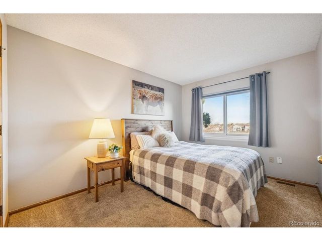 7752 Halleys Dr, Littleton, CO 80125