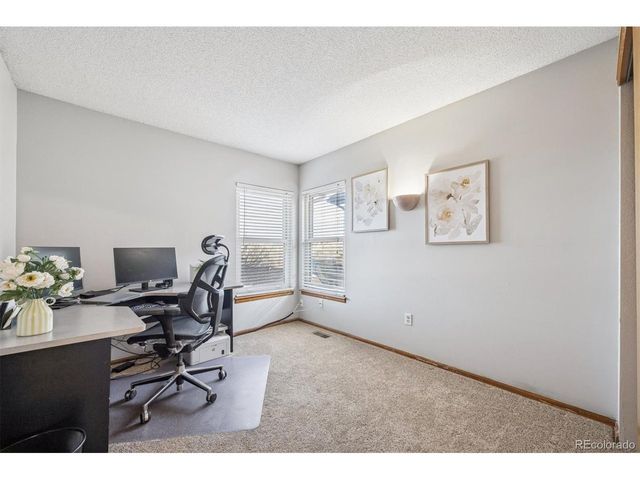 7752 Halleys Dr, Littleton, CO 80125