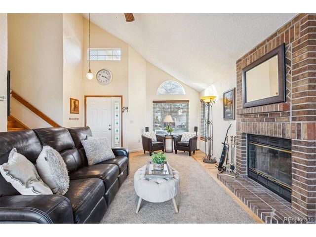 7752 Halleys Dr, Littleton, CO 80125