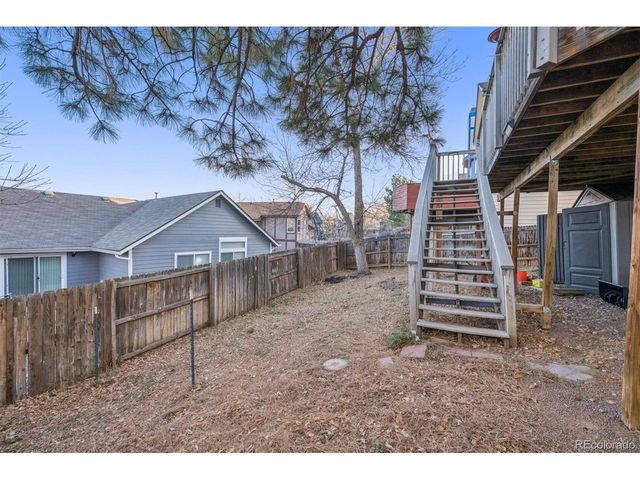 7752 Halleys Dr, Littleton, CO 80125