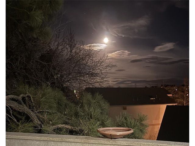 7752 Halleys Dr, Littleton, CO 80125