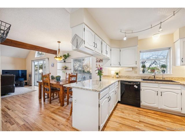 7752 Halleys Dr, Littleton, CO 80125