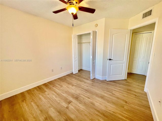 4681 NW 9th St 211, Miami, FL 33126