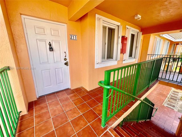 4681 NW 9th St 211, Miami, FL 33126