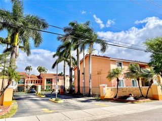 4681 NW 9th St 211, Miami, FL 33126