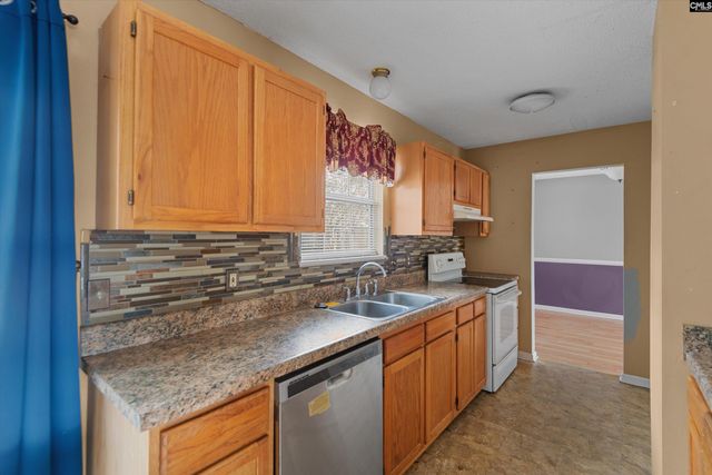 2 Berry Ridge Court, Columbia, SC 29229