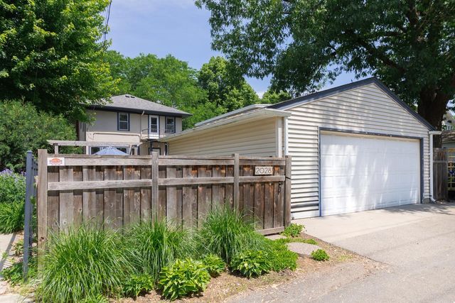 2028 Princeton Avenue, Saint Paul, MN 55105