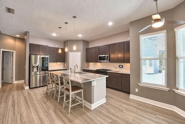 6711 REDWING ROAD, Groveland, FL 34736