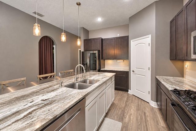6711 REDWING ROAD, Groveland, FL 34736