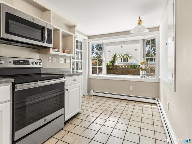 15 Ezra Road, Danbury, CT 06811